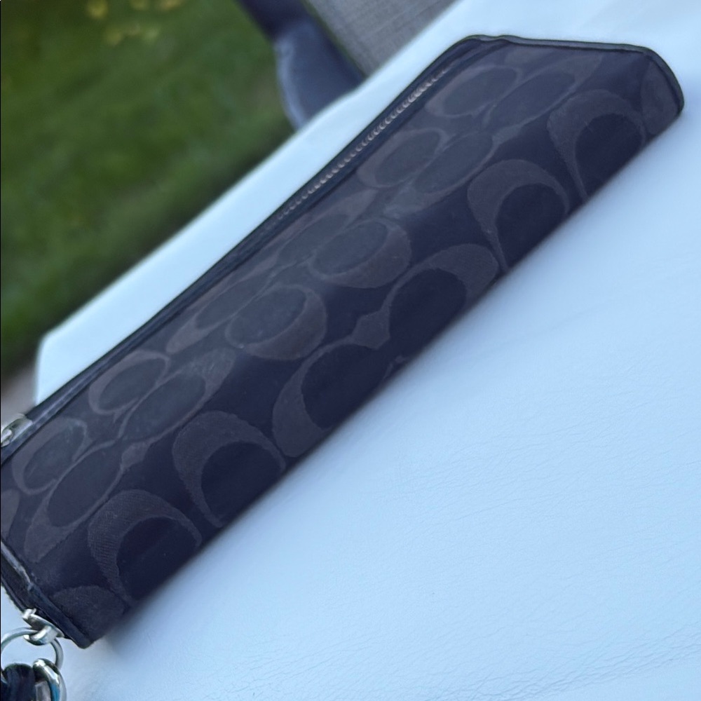 Coach Black on Black Signature Logo Canvas Wristlet Wallet Clutch GUC - Picture 5 of 16